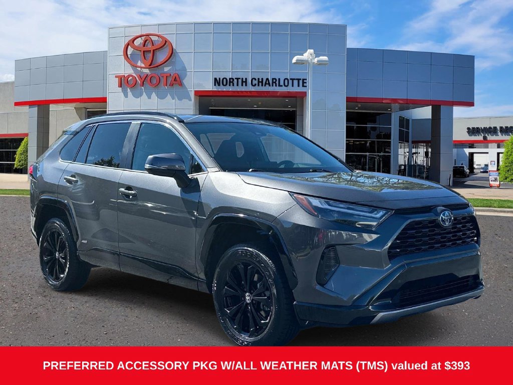 Used 2024 Toyota RAV4 SE