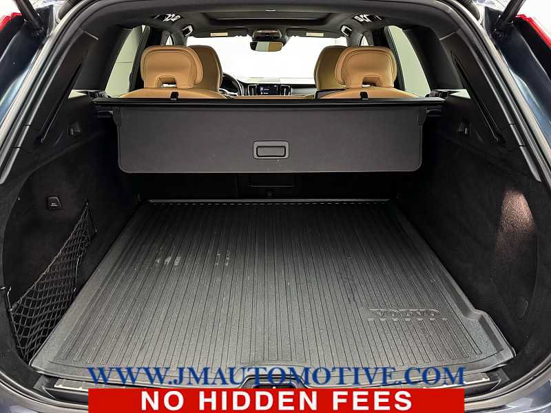 Used 2020 Volvo XC60 T6 Inscription w/ Protection Package AWD/4WD image 16