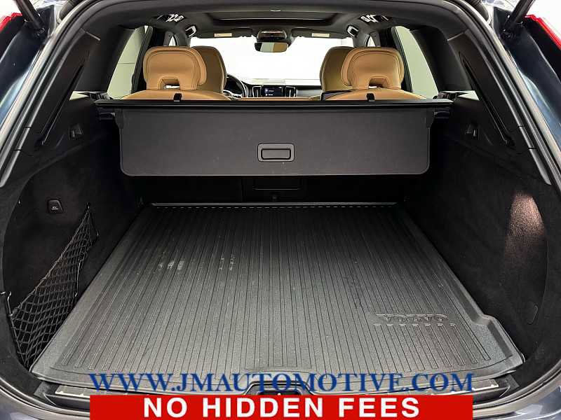 Used 2020 Volvo XC60 T6 Inscription w/ Protection Package image 16