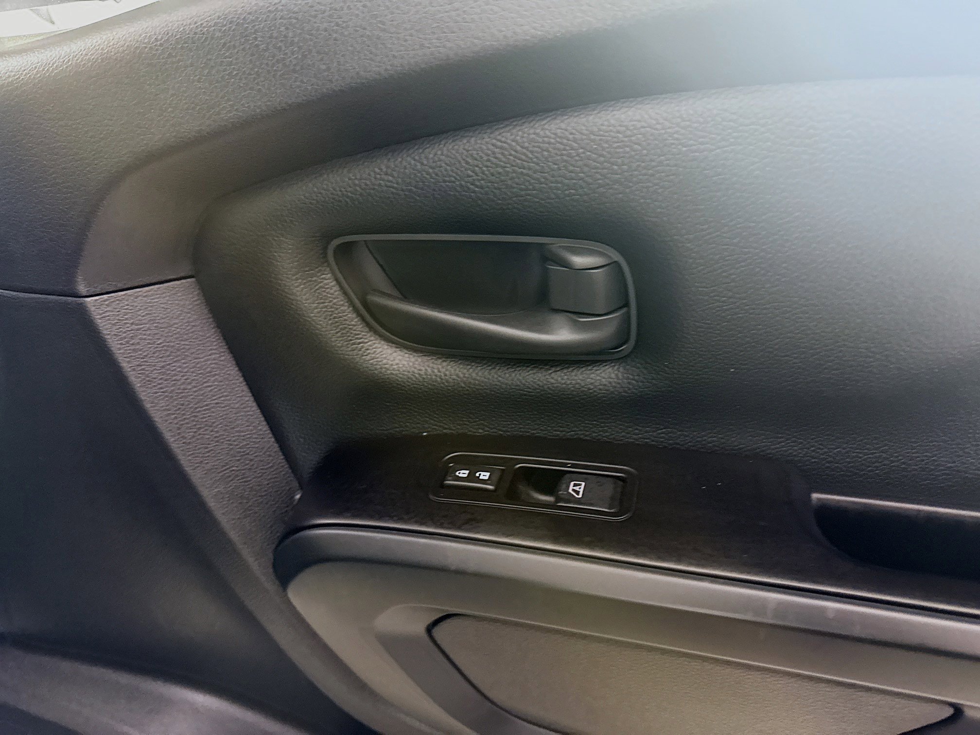 Used 2019 Nissan Titan S w/ S Utility Package image 31
