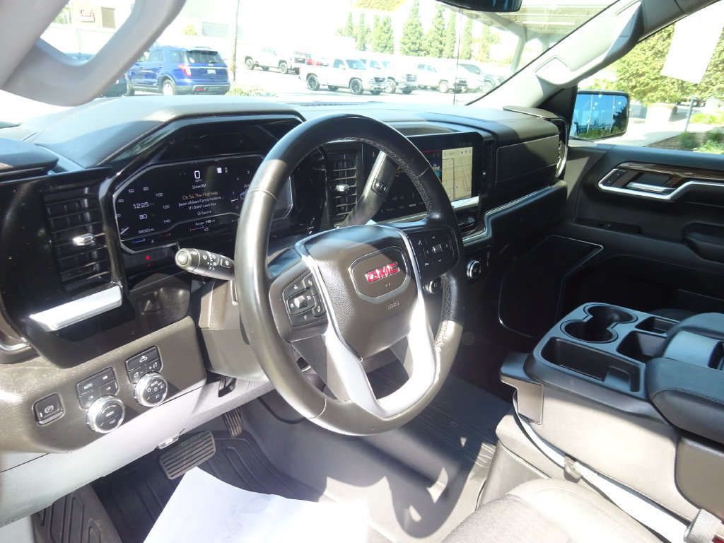 Certified 2023 GMC Sierra 1500 Elevation w/ LPO, Elevation Black Package AWD/4WD image 12