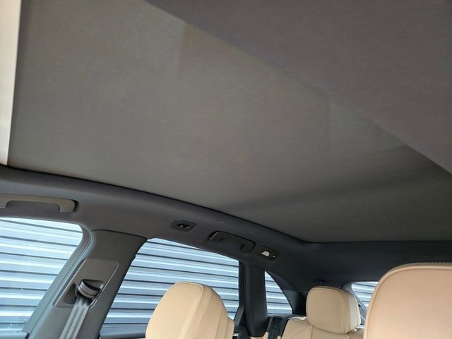 Used 2025 Porsche Macan image 21