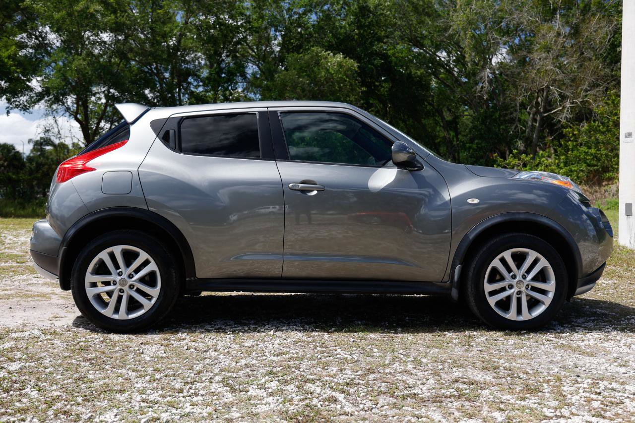 Used 2013 Nissan Juke SV FWD image 13