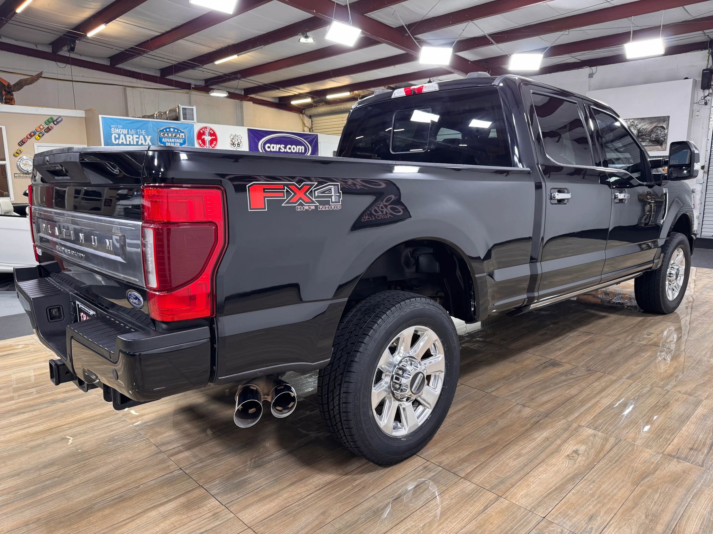 Used 2020 Ford F250 Platinum w/ FX4 Off-Road Package image 5