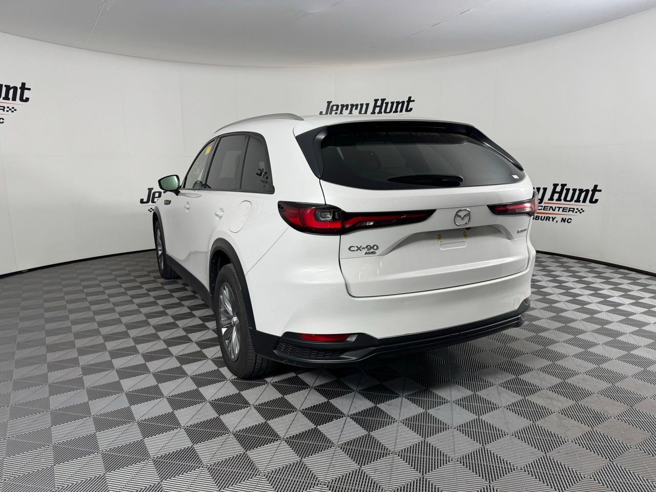Used 2024 MAZDA CX-90 3.3 Turbo w/ Preferred Plus AWD/4WD image 13