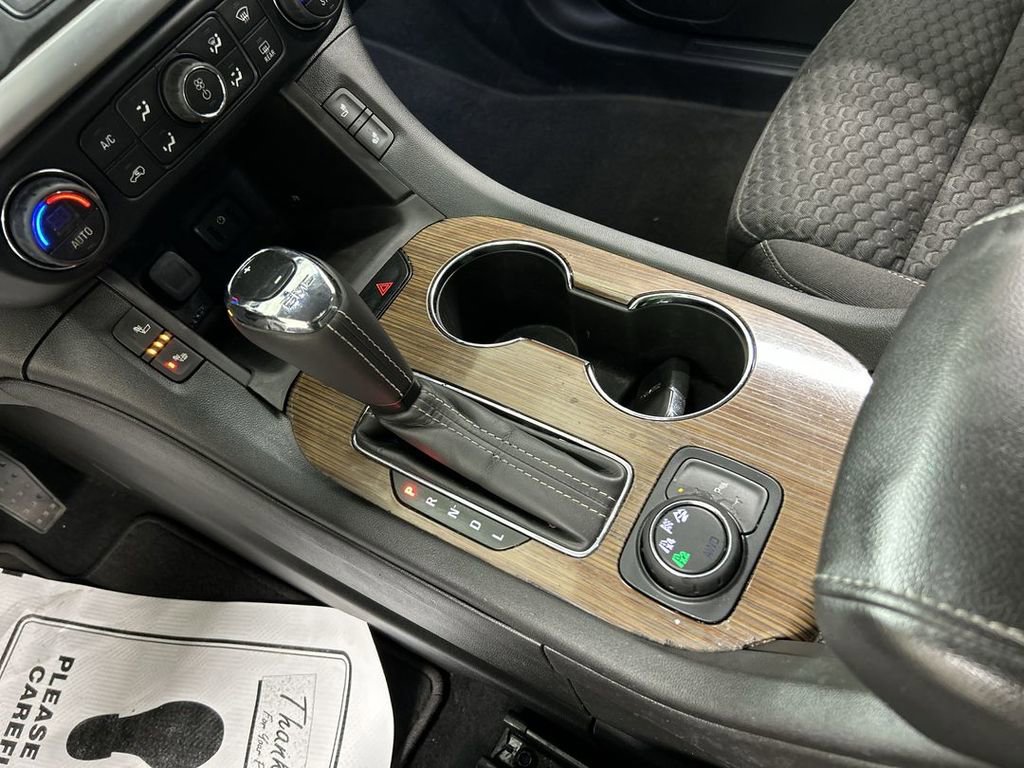 Used 2018 GMC Acadia SLE w/ Driver Alert Package I AWD/4WD image 17