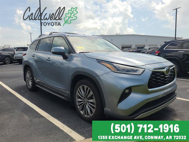 Used 2021 Toyota Highlander Platinum AWD/4WD image 3