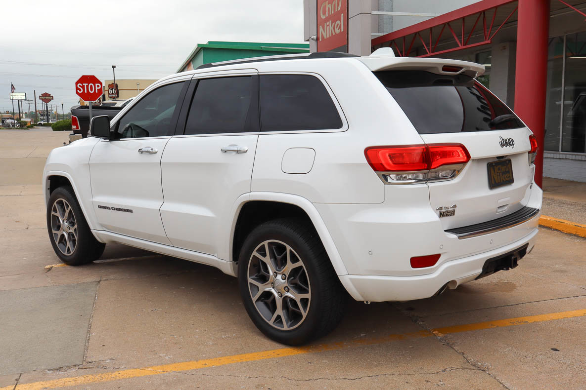 Used 2019 Jeep Grand Cherokee Overland AWD/4WD image 6