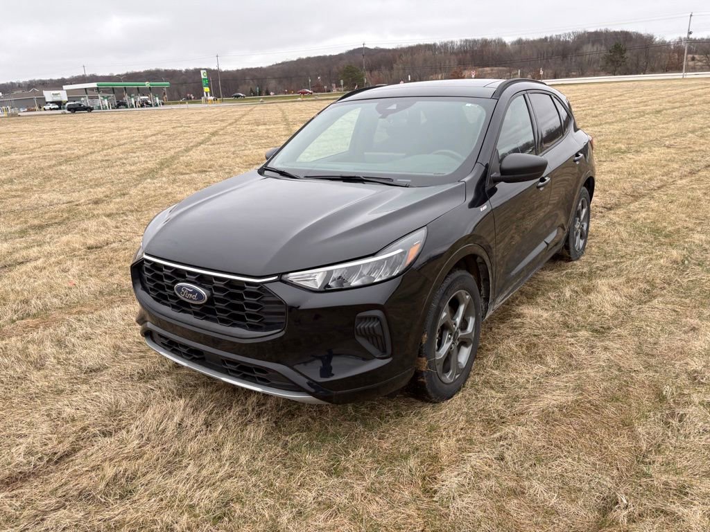 Used 2023 Ford Escape ST-Line w/ Tech Pack #1 image 6