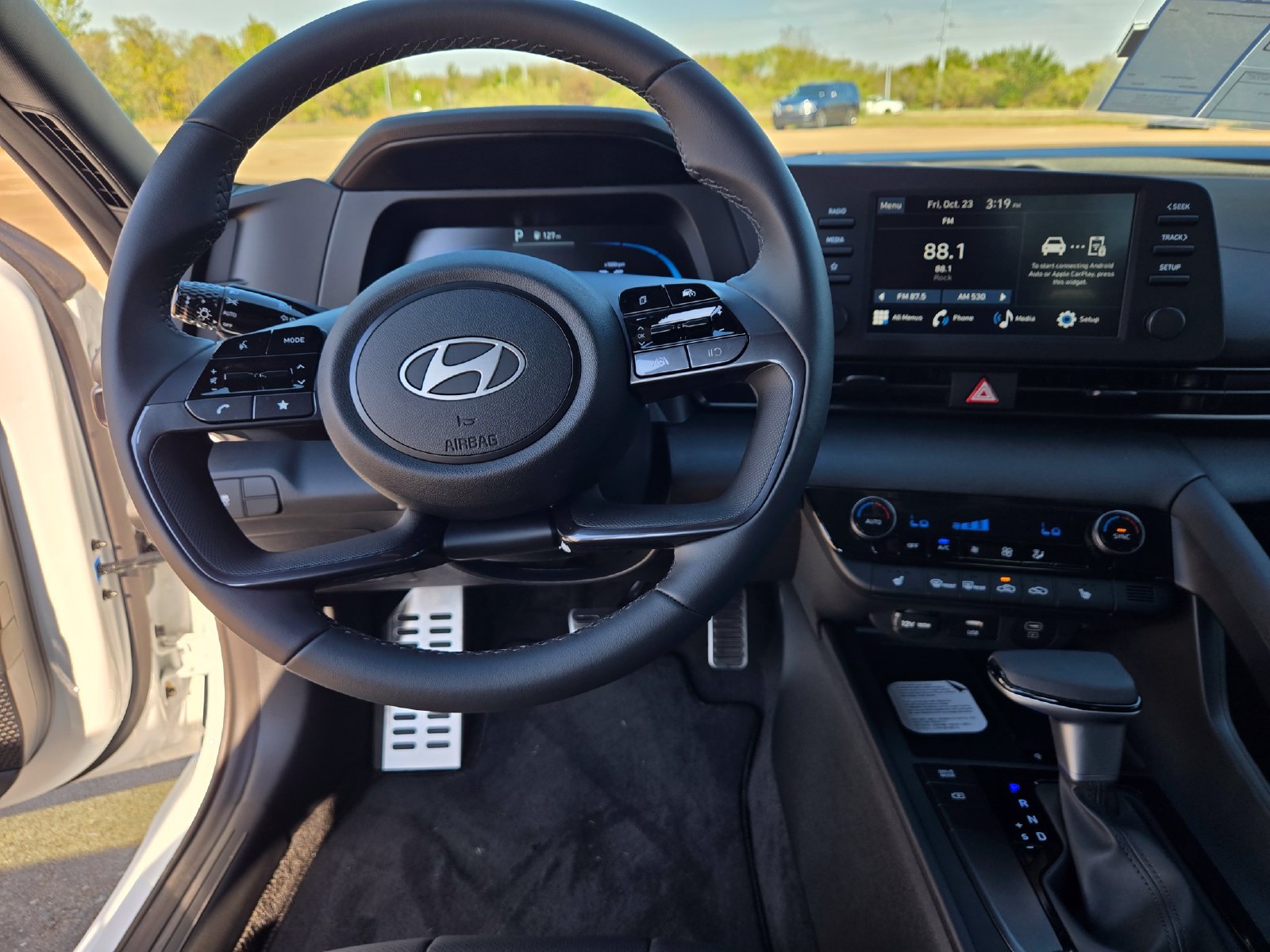 New 2026 Hyundai Elantra SEL Sport FWD image 10