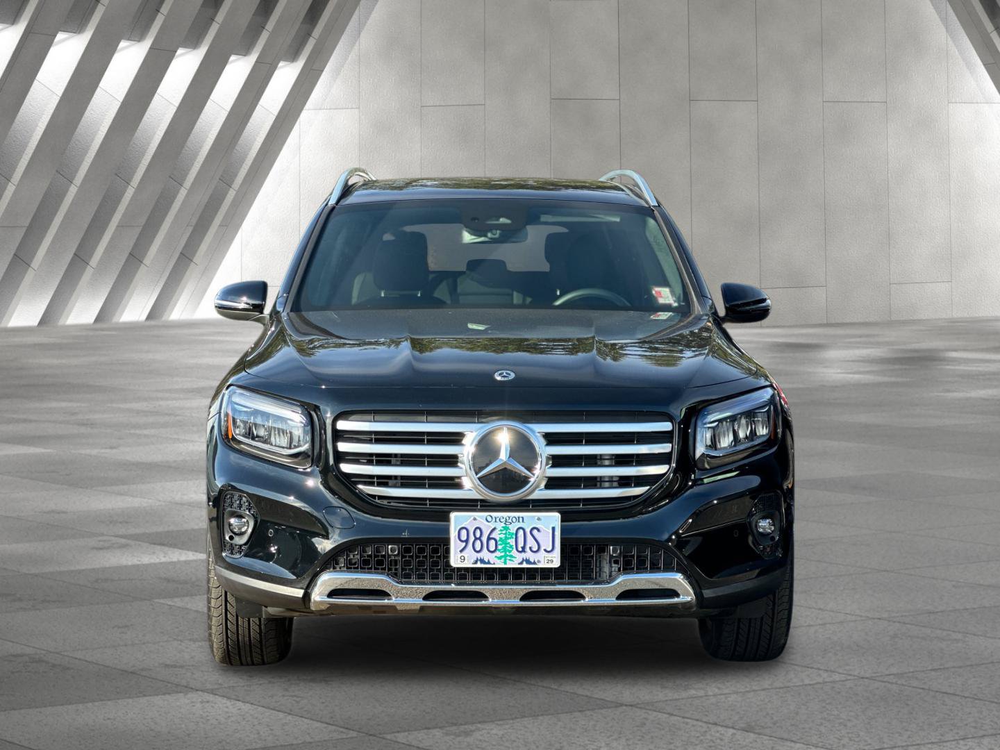 Used 2025 Mercedes-Benz GLB 250 4MATIC image 9