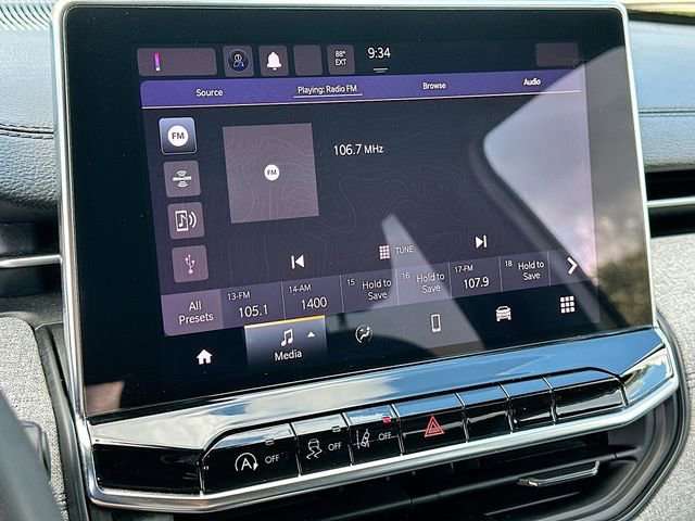 Used 2024 Jeep Compass Latitude image 14