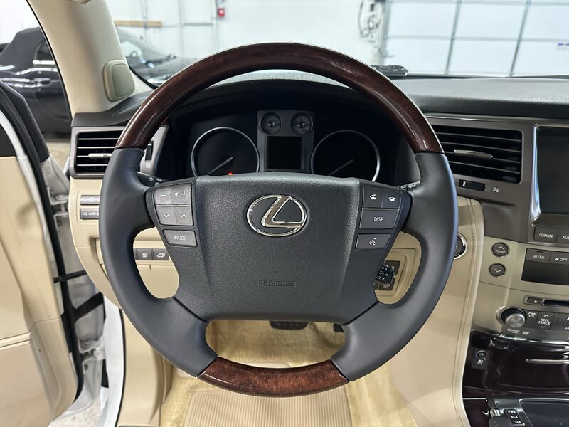 Used 2010 Lexus LX 570 4WD image 20