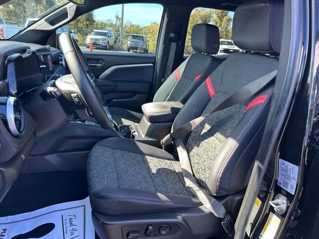 Used 2025 Chevrolet Colorado Z71 AWD/4WD image 14