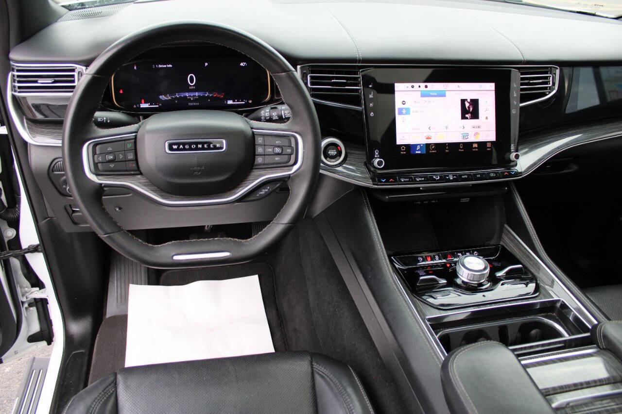 Used 2022 Jeep Wagoneer Series III w/ Premium Group I image 20