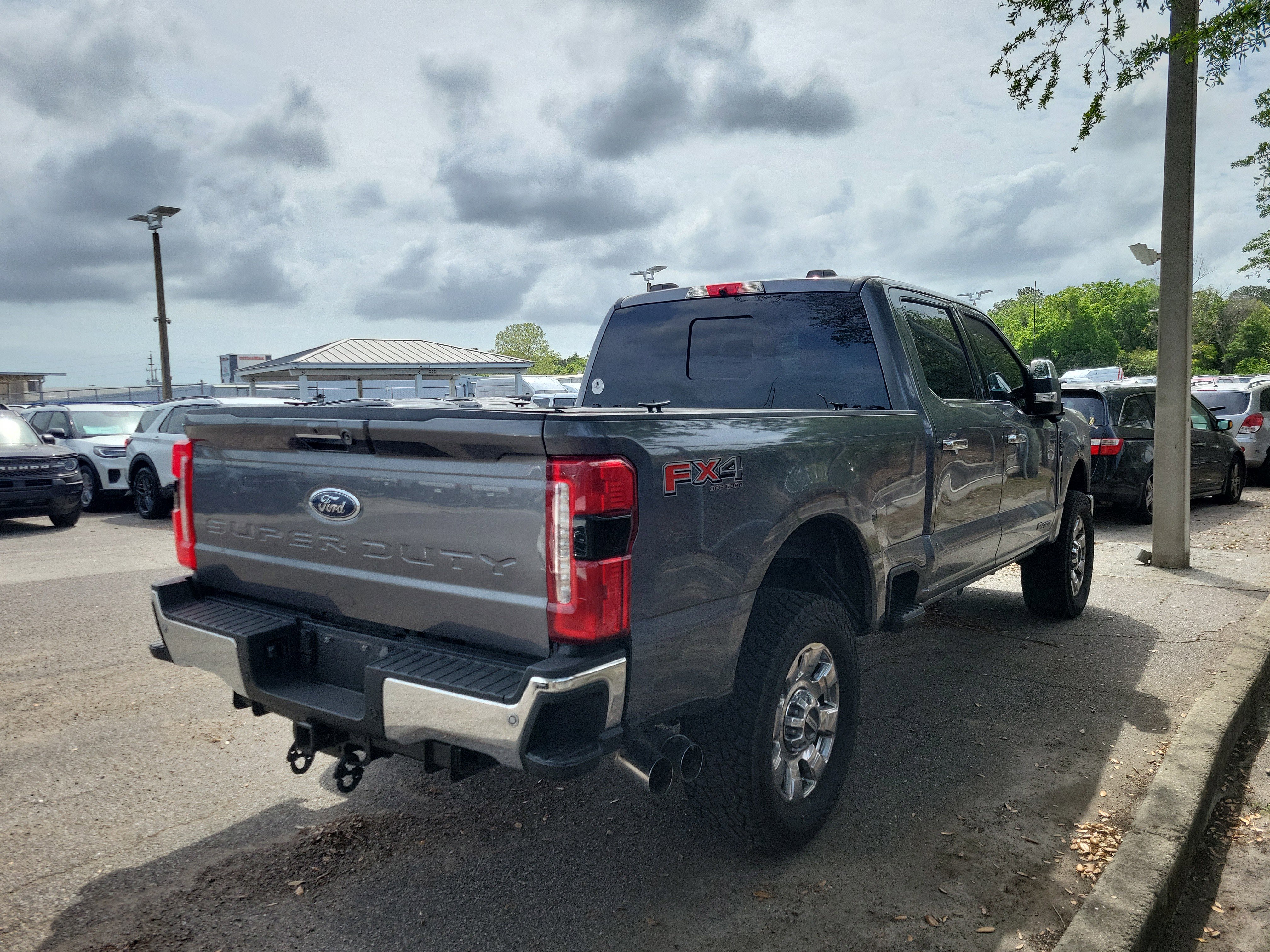 Used 2023 Ford F250 Lariat w/ Lariat Ultimate Package image 4