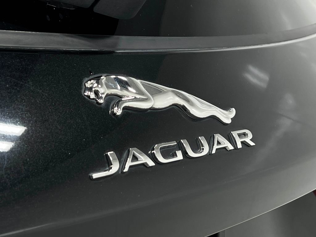 Used 2021 Jaguar F-PACE R-Dynamic S image 38