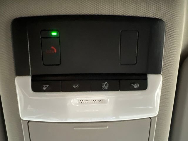 Used 2025 Nissan Rogue SL AWD/4WD image 30