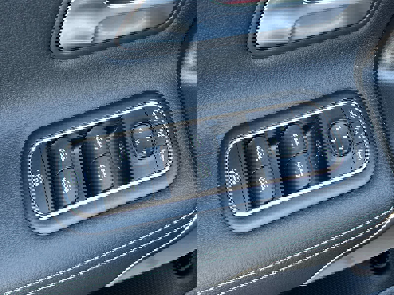 Used 2025 Mercedes-Benz CLA 250 image 14