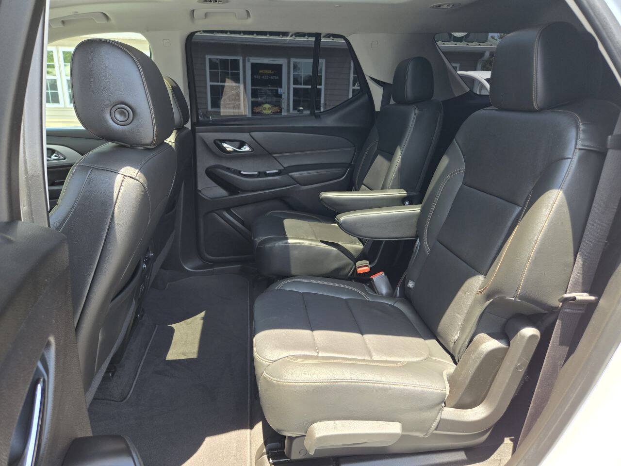 Used 2019 Chevrolet Traverse LT FWD image 41