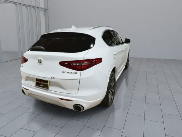 Used 2020 Alfa Romeo Stelvio Ti w/ Active Blind Spot Package AWD/4WD image 8