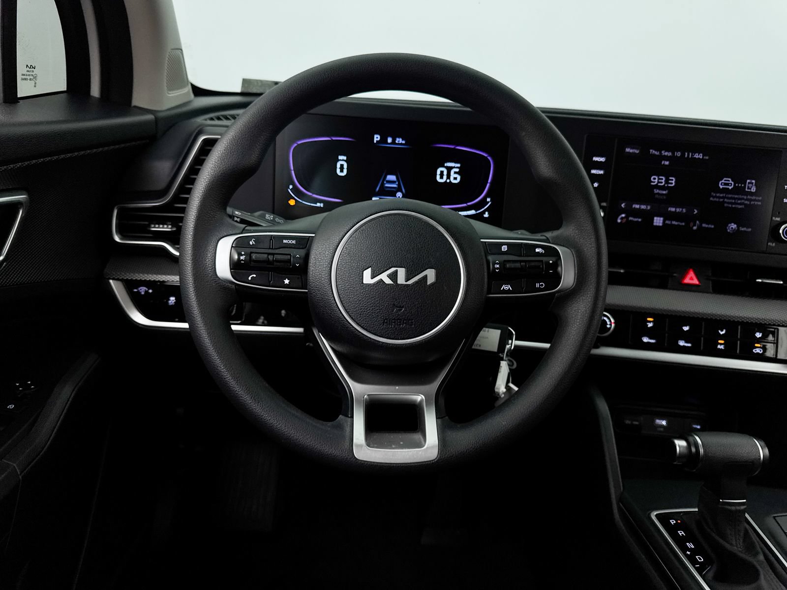 Certified 2025 Kia Sportage LX FWD image 3