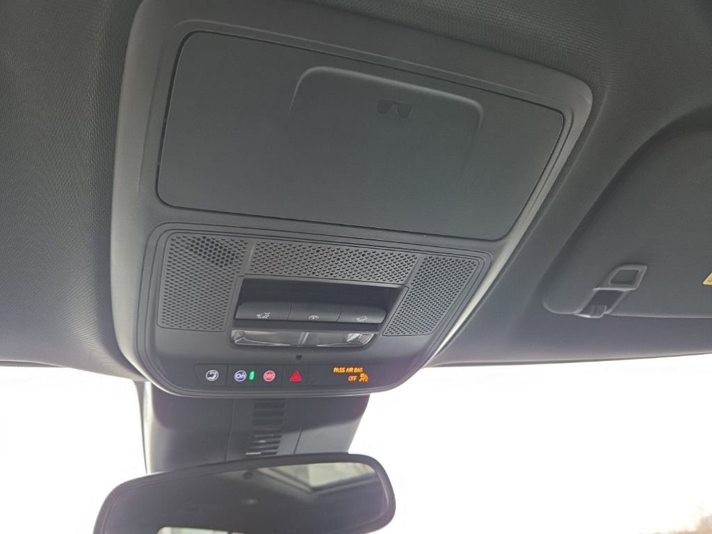 Certified 2025 GMC Acadia Elevation w/ Elevation Premium Package image 36