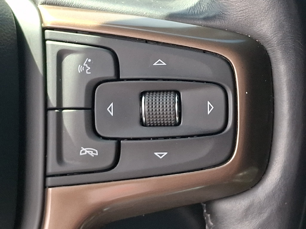 Used 2021 Chevrolet Silverado 1500 High Country w/ Technology Package AWD/4WD image 22