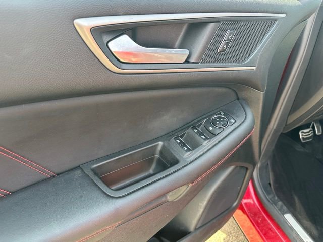 Used 2023 Ford Edge ST-Line AWD/4WD image 18