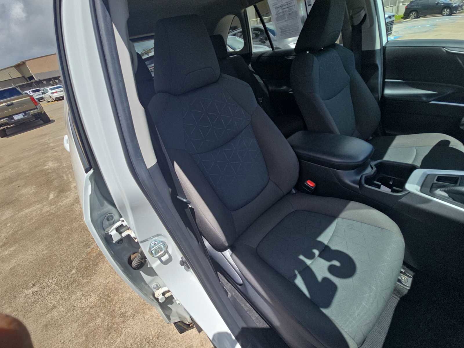 Used 2023 Toyota RAV4 XLE AWD/4WD image 25