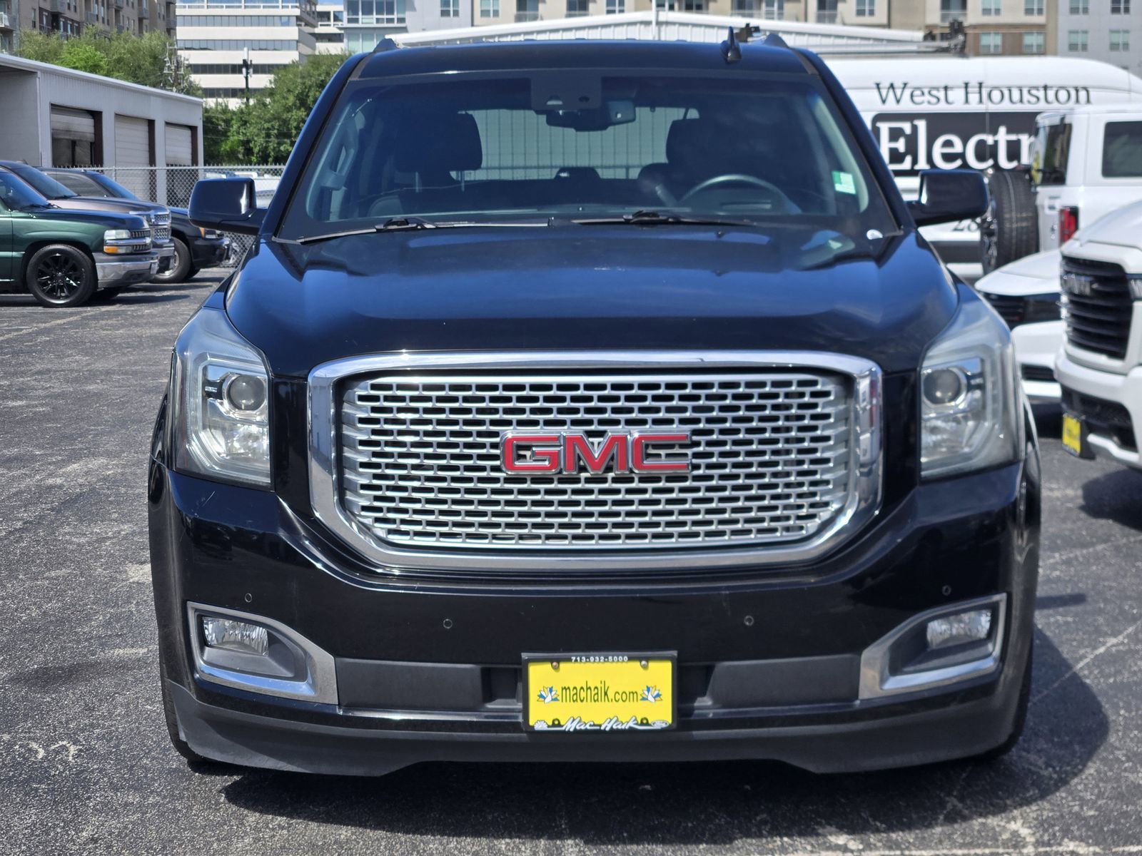 Used 2015 GMC Yukon Denali w/ Premium Package image 2