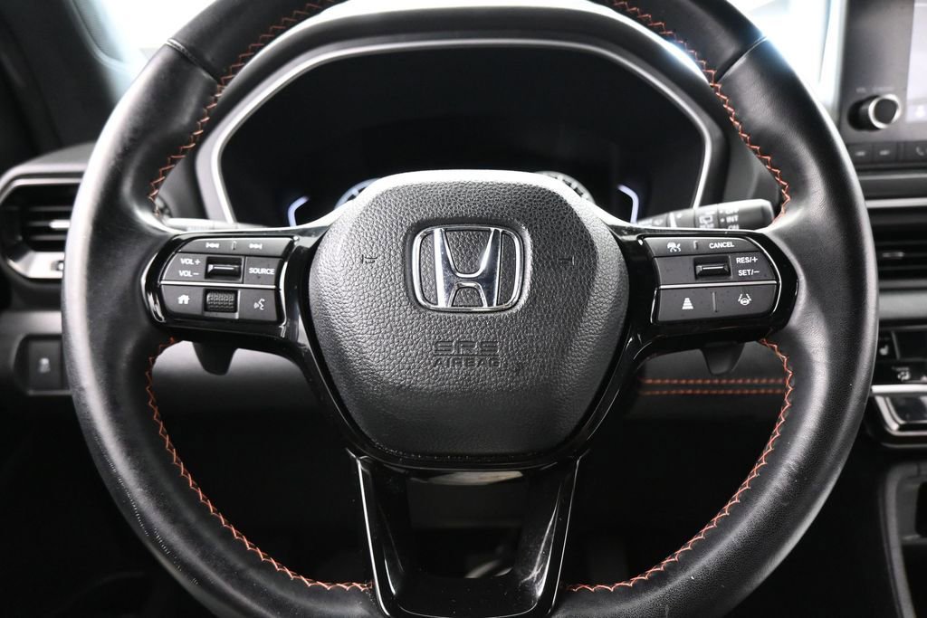 Used 2025 Honda Pilot Sport image 24