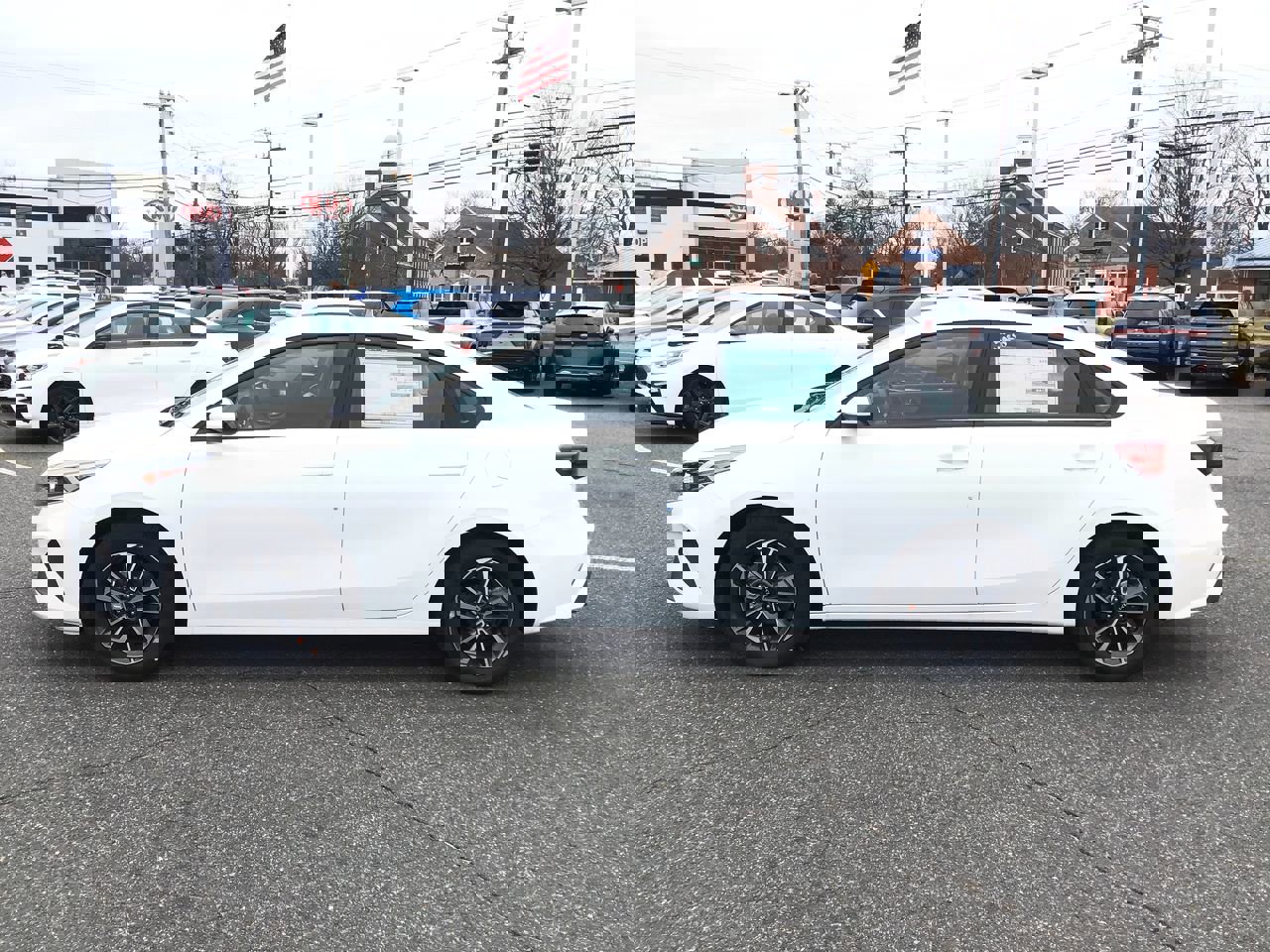 Used 2023 Kia Forte LXS image 5