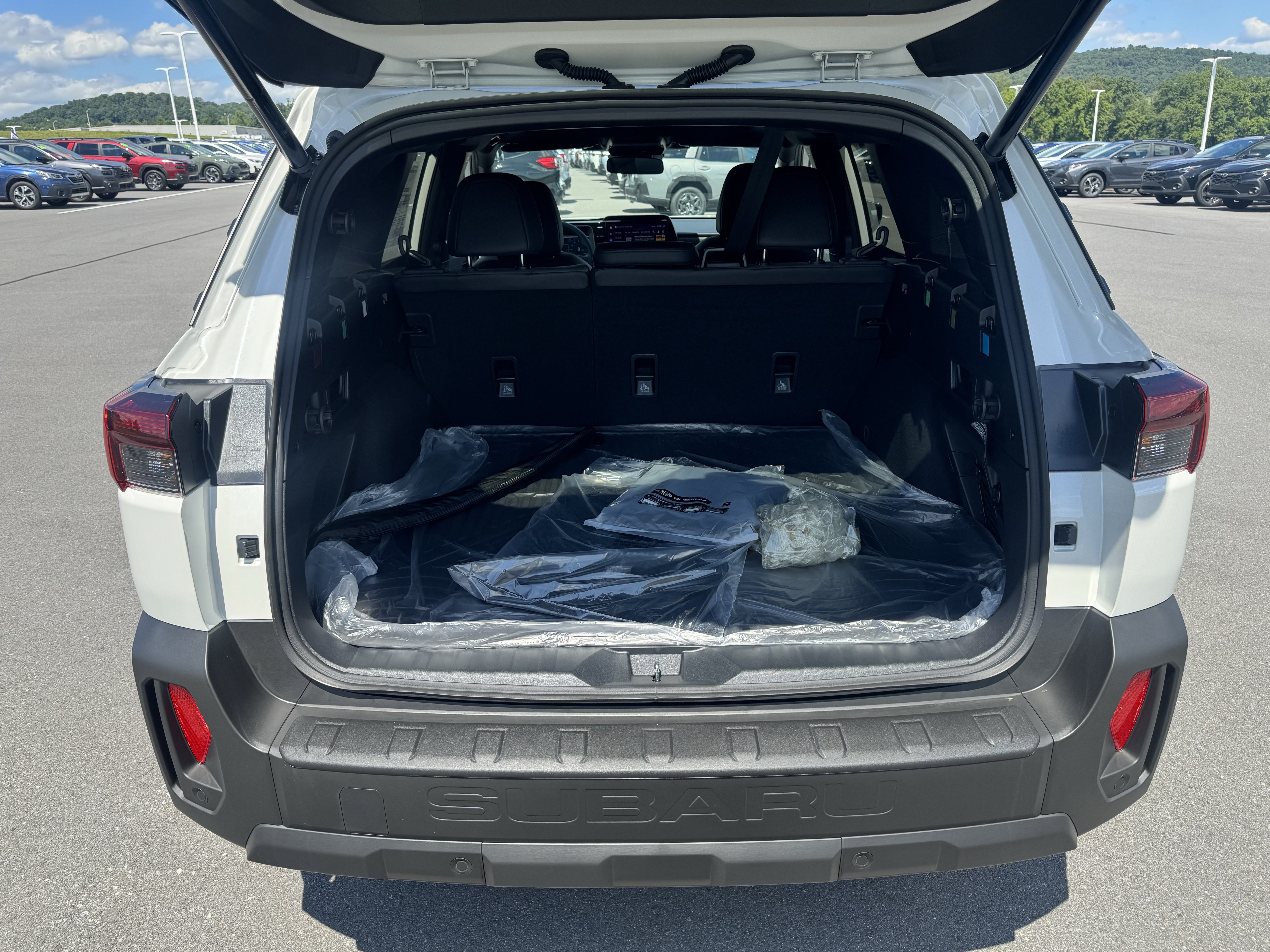 New 2026 Subaru Outback Premium AWD/4WD video 5
