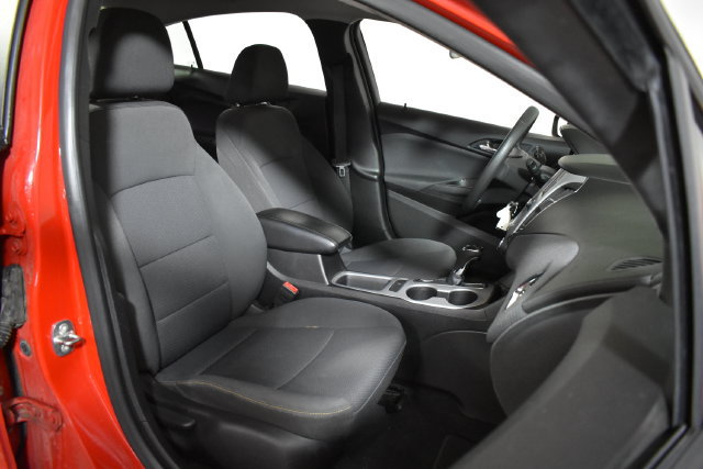 Used 2018 Chevrolet Cruze LS FWD image 25