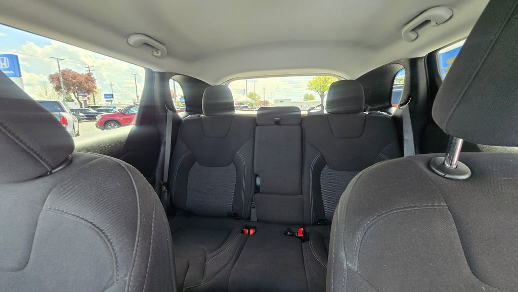 Used 2020 Jeep Cherokee Latitude image 19