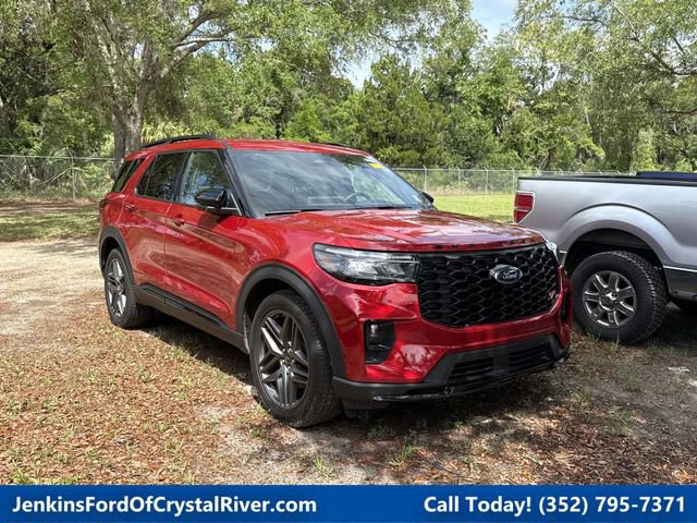 Used 2025 Ford Explorer ST AWD/4WD image 1