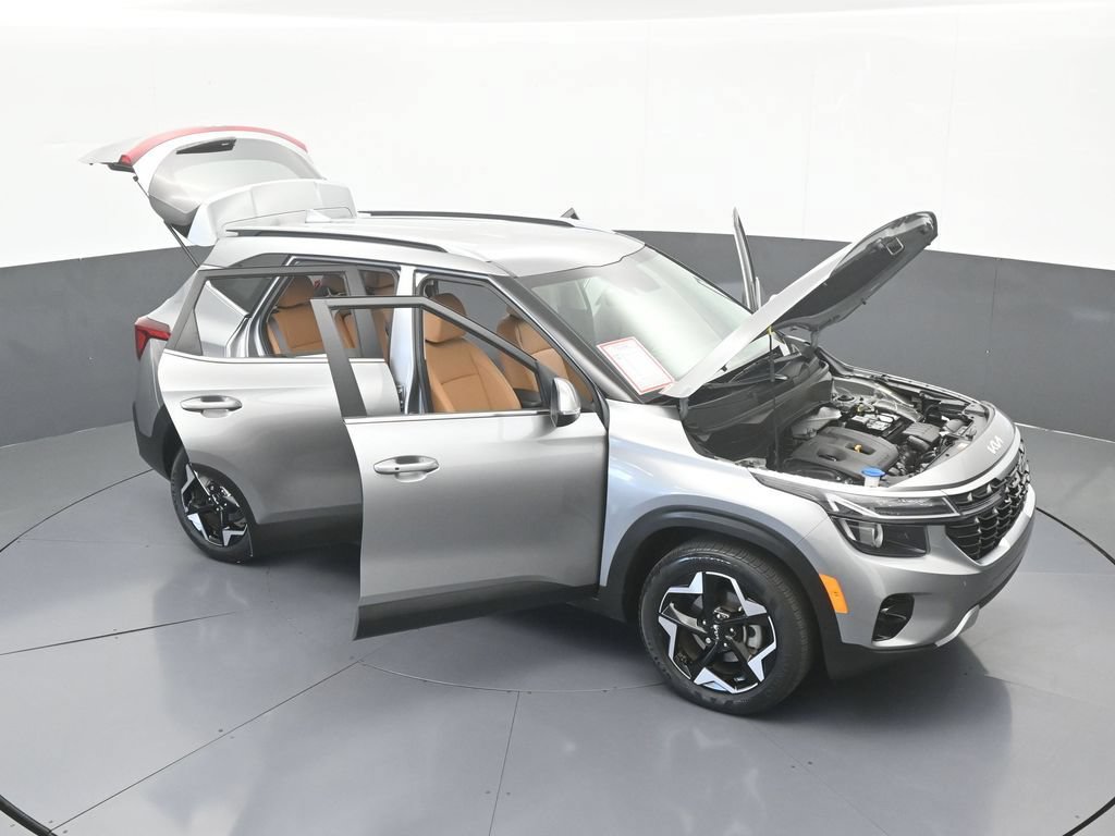 Used 2024 Kia Seltos EX FWD image 69
