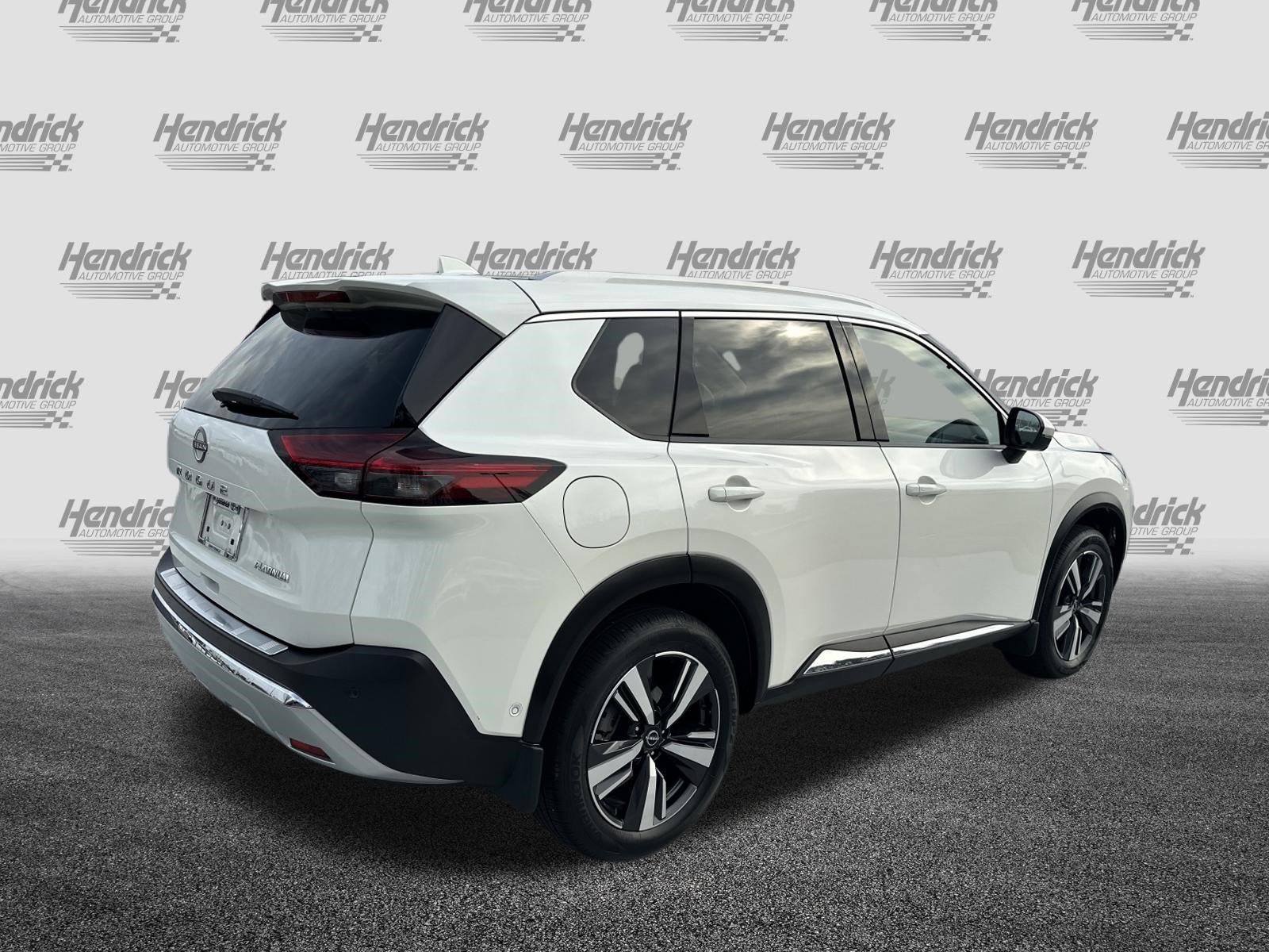 Used 2023 Nissan Rogue Platinum w/ Platinum Premium Package image 10