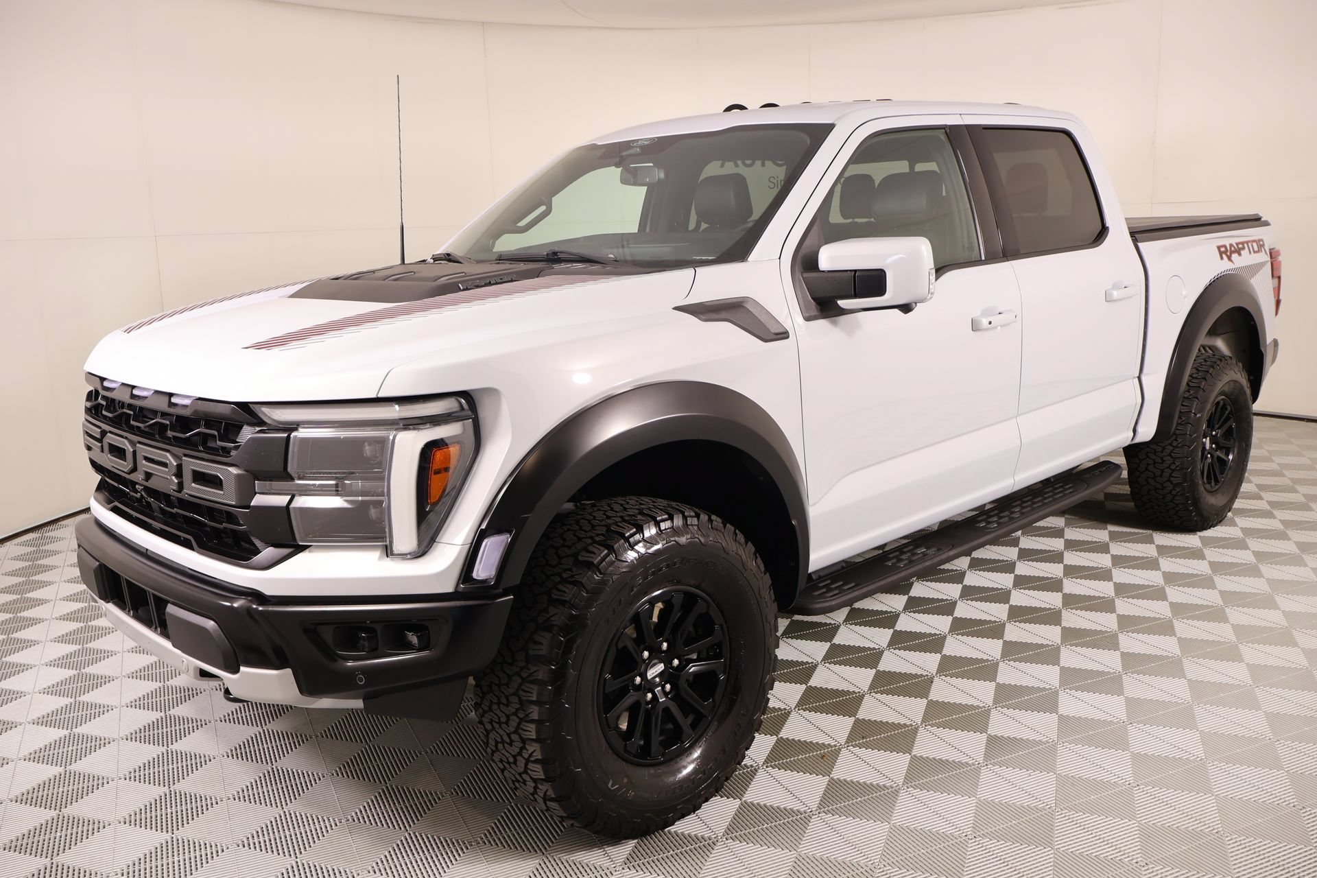 Used 2025 Ford F150 Raptor AWD/4WD image 12