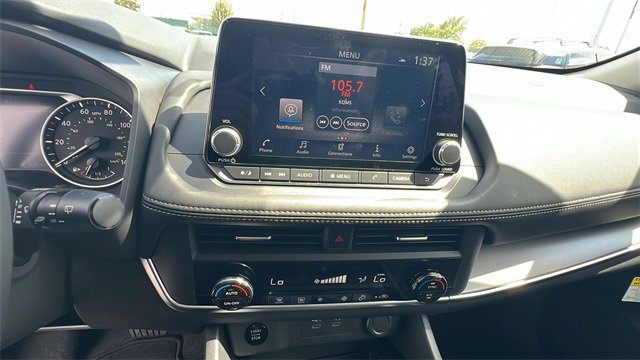 New 2026 Nissan Rogue SV image 25