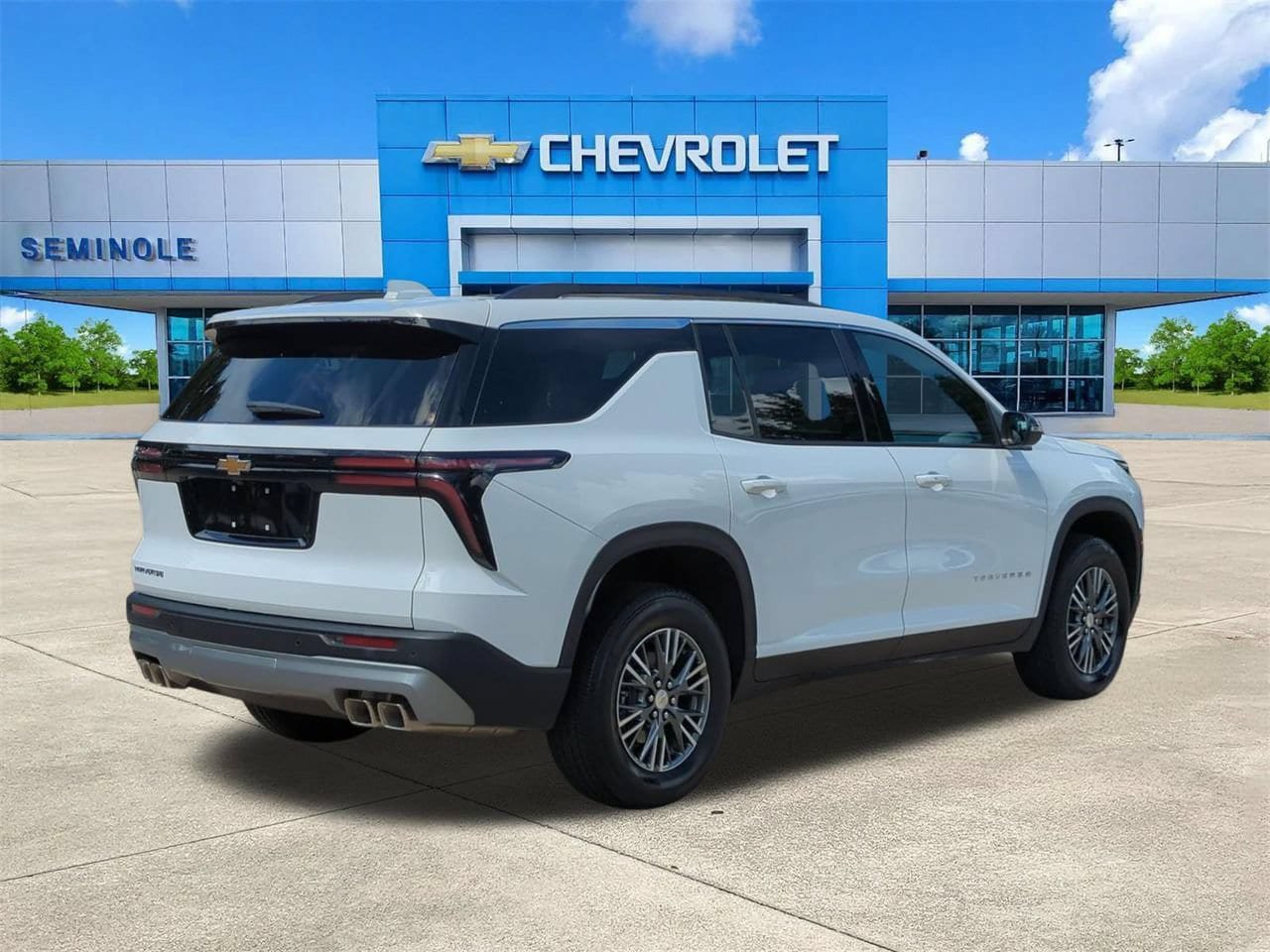 Certified 2026 Chevrolet Traverse LT FWD image 4