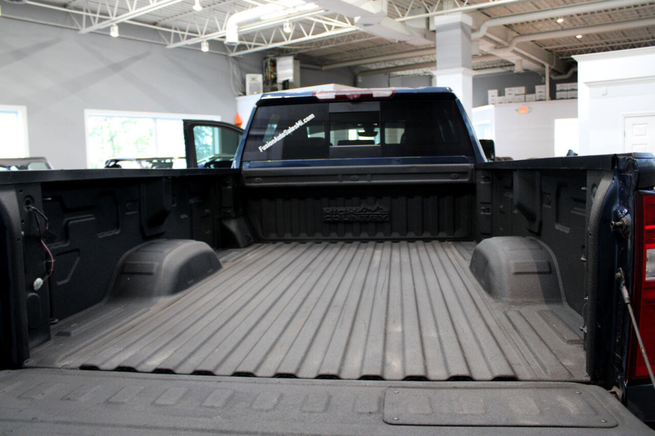 Used 2020 Chevrolet Silverado 2500 High Country image 13