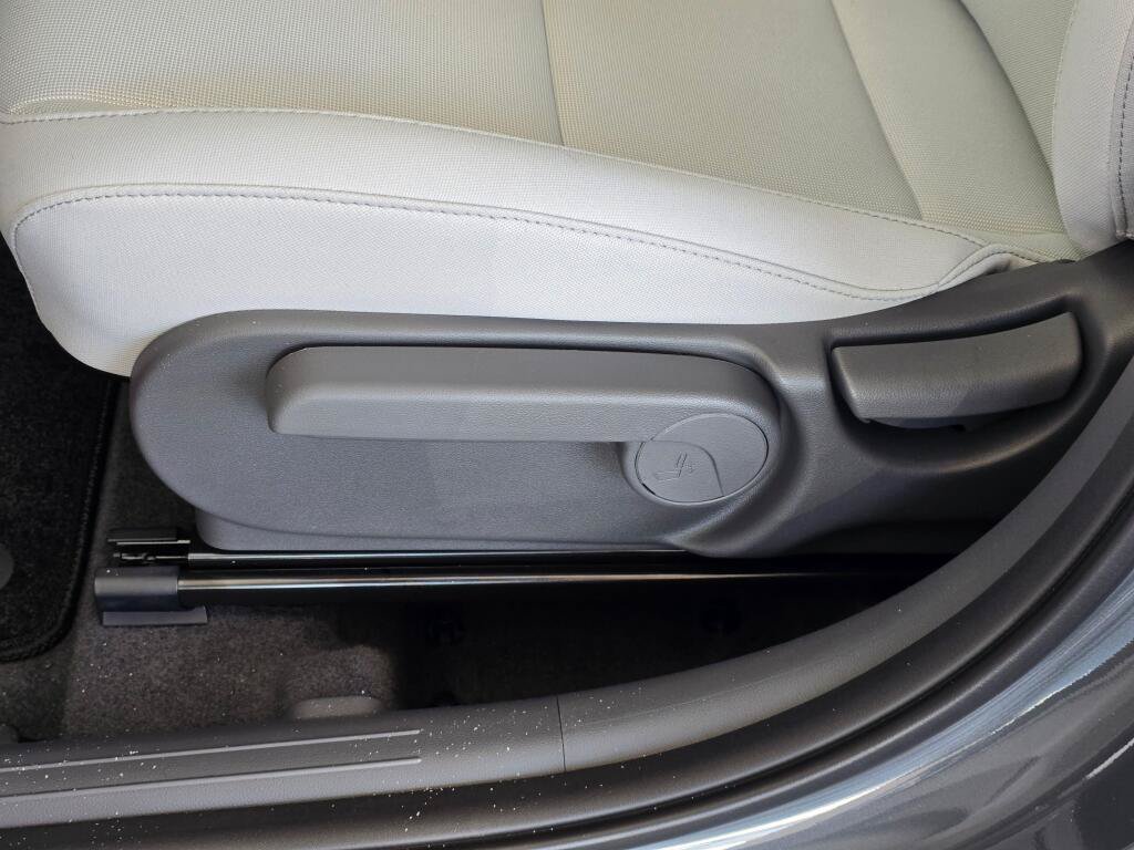 New 2026 Hyundai Kona SE AWD/4WD image 19