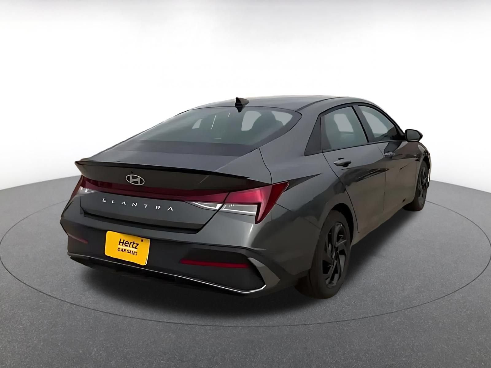 Used 2026 Hyundai Elantra Sport FWD image 14