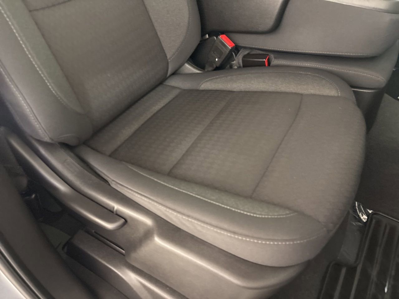 Used 2023 Chevrolet Silverado 1500 LT w/ Z71 Off-Road Package image 27