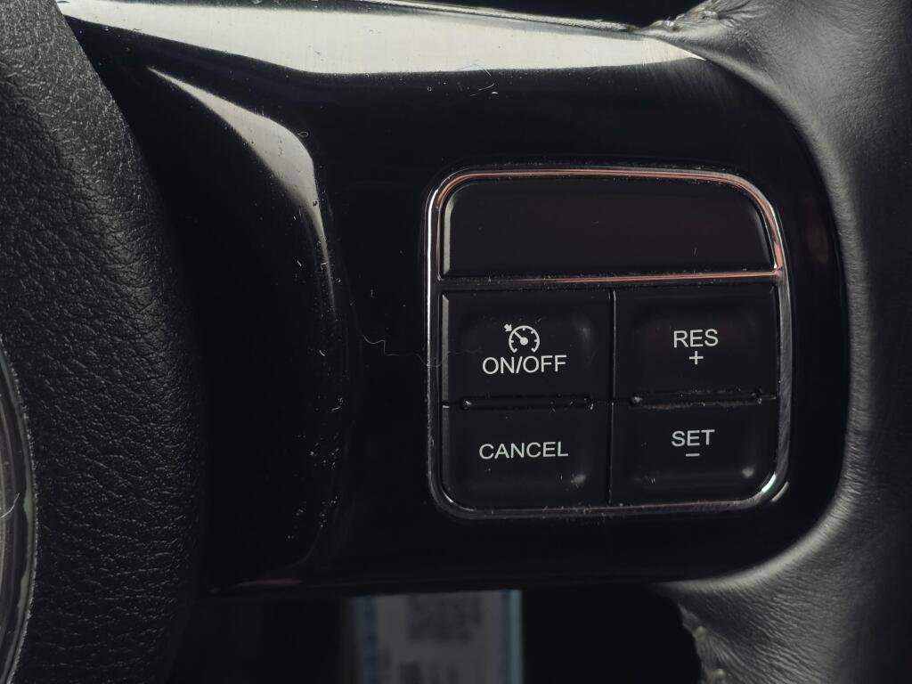 Used 2017 Jeep Wrangler Unlimited Sahara image 43