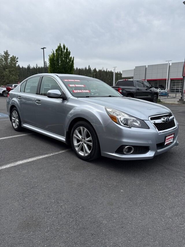 Used 2013 Subaru Legacy 3.6R Limited w/ Popular Pkg 2 AWD/4WD image 4