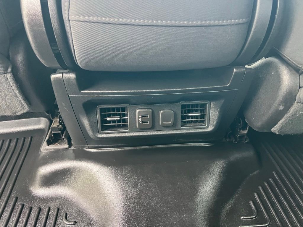 Used 2019 Chevrolet Silverado 1500 LT w/ All-Star Edition AWD/4WD image 22