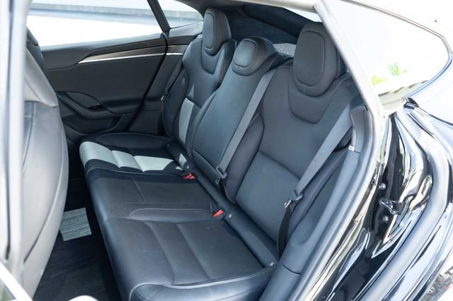 Used 2022 Tesla Model S Plaid image 14